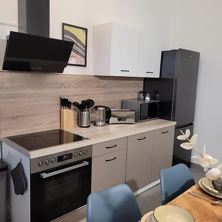 T21 - Apartment Direkt Im Zentrum Mit Parkplatz Chemnitz Buitenkant foto